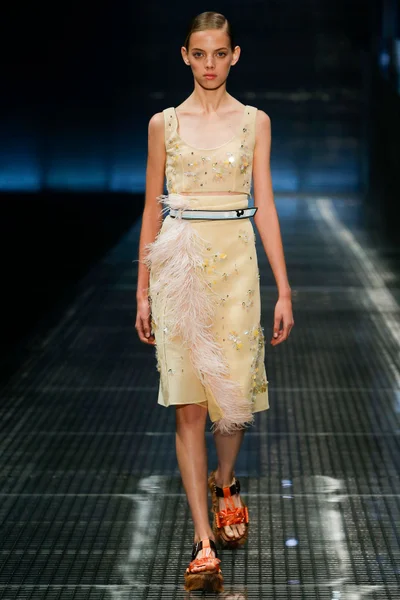 Look 49